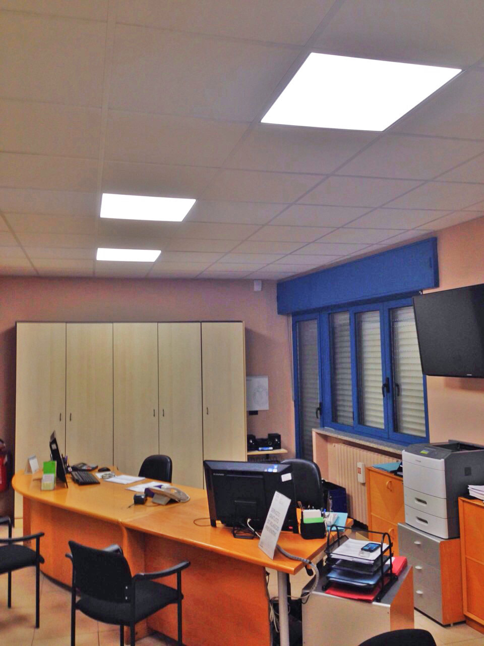 Dettagli L'illuminazione ideale di un ufficio con i pannelli a led a Vinovo (TO) 